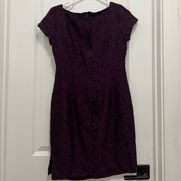 A purple dress from Susan Ives in perfect condition. Size 6 - Picture 2 of 3